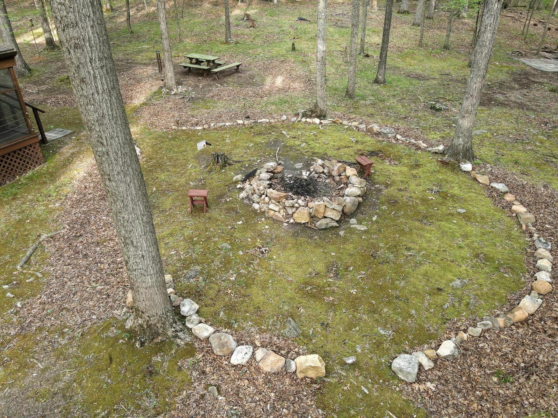River Walk Cottage - Hot Tub - Pet Friendly - Swing - Screen Porch - River Access - Fire Pit - Wifi - Grill - Deck - King Bed Great Cacapon Екстер'єр фото